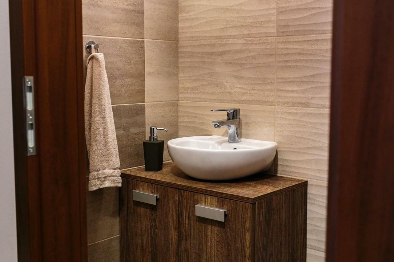 Doczy Private Apartment Debrecen Dış mekan fotoğraf
